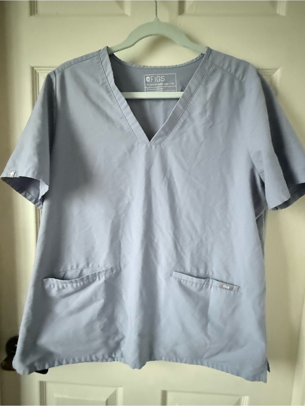 Figs Women’s Light Blue V-Neck Scrub Top